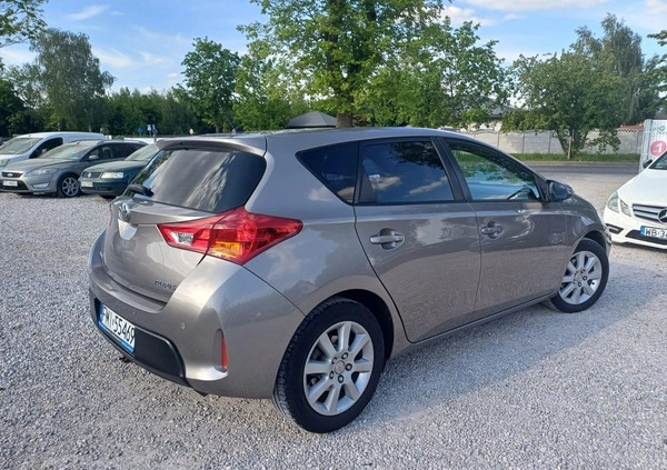 Toyota Auris cena 37900 przebieg: 72000, rok produkcji 2013 z Sulechów małe 379